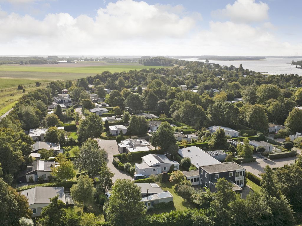 Eikenlaan 11, KAMPERLAND