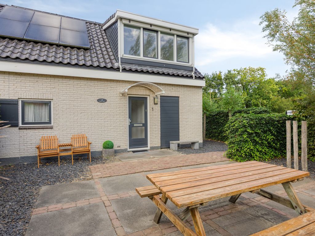 Hopman de Rijklaan 1, VROUWENPOLDER