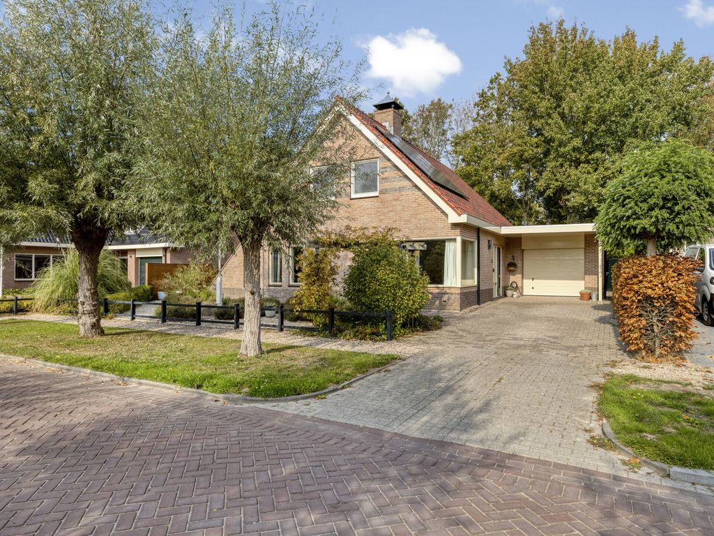 Knotwilgendreef 17, KAMPERLAND