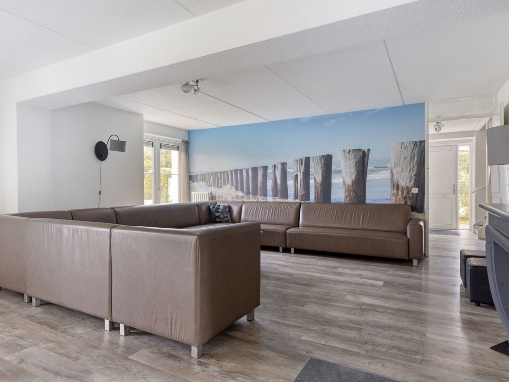 Helmgras 6-8 , KAMPERLAND