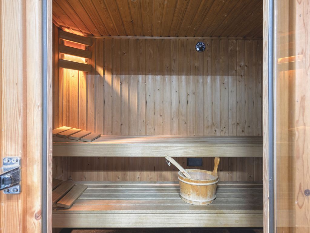 Helmgras 6-8 , KAMPERLAND