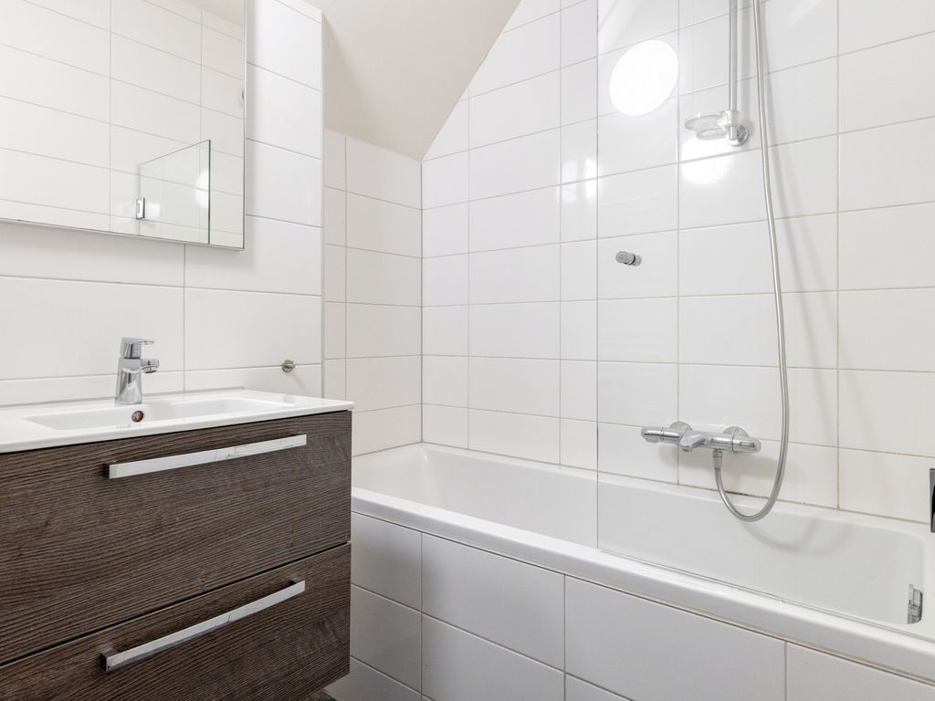 Helmgras 6-8 , KAMPERLAND