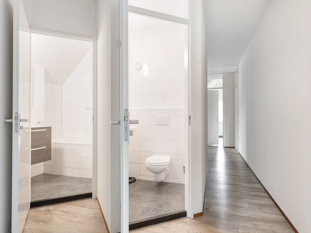 Helmgras 6-8 , KAMPERLAND