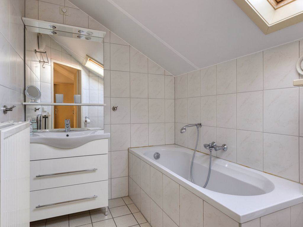 Veerse Meerdreef 84, KORTGENE