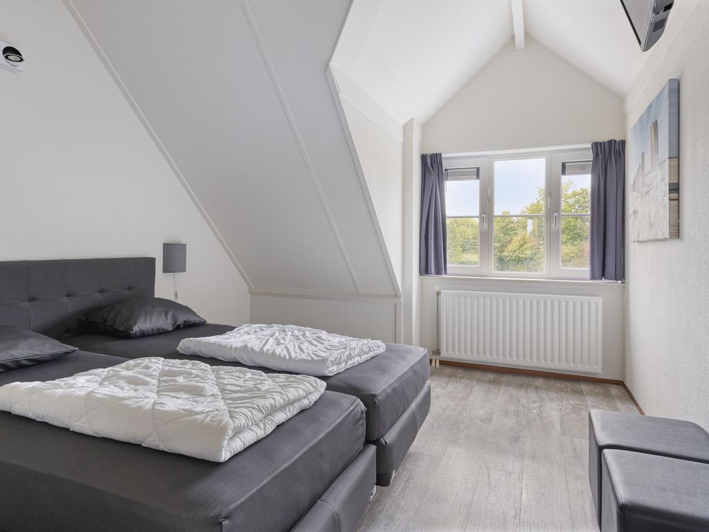 Helmgras 6, Kamperland