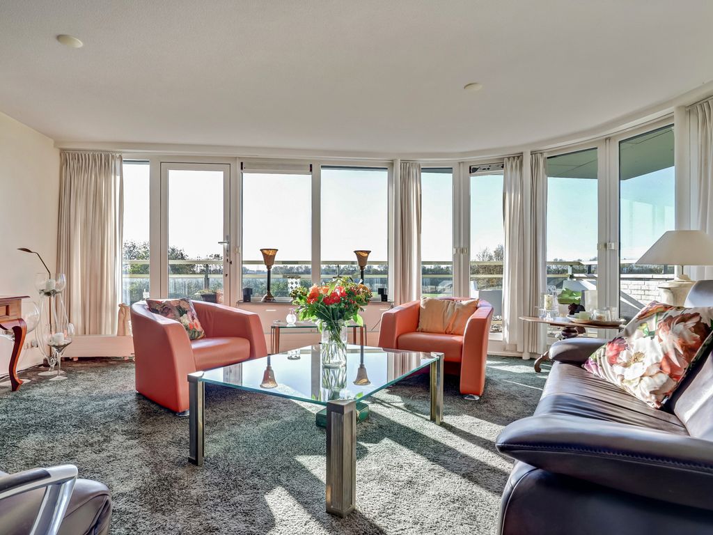 Weegbreepad 30, GOES