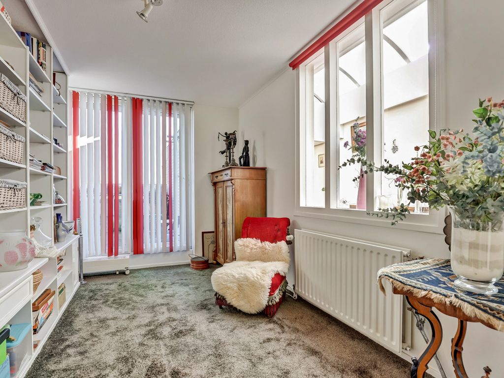 Weegbreepad 30, GOES