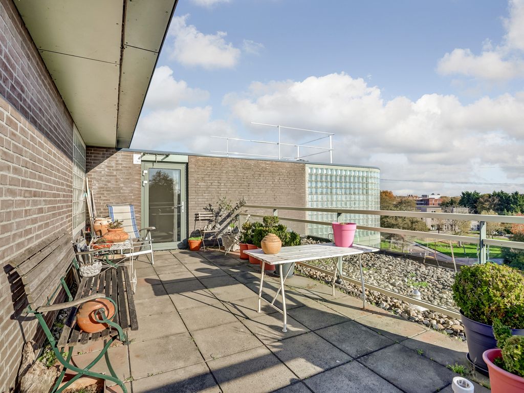 Weegbreepad 30, GOES