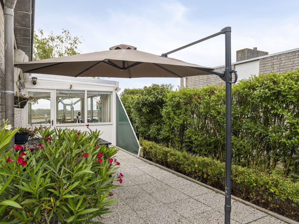 Ostrea 15, KAMPERLAND