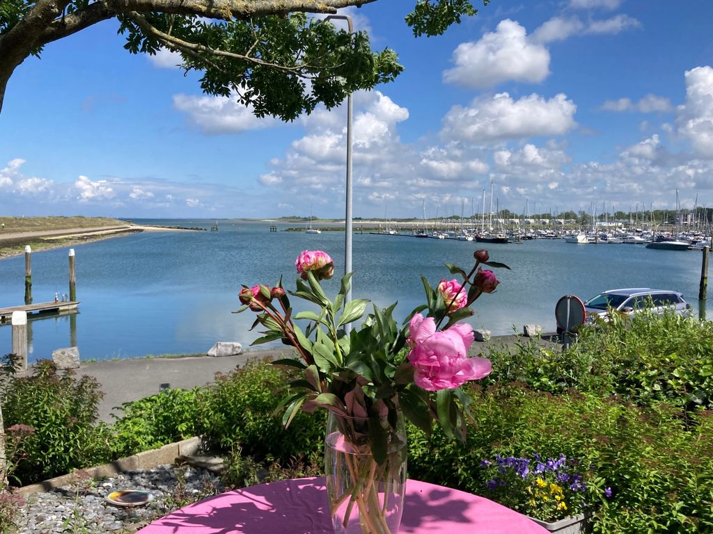 Ostrea 15, KAMPERLAND