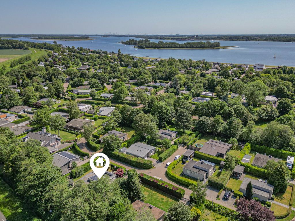 Eikenlaan 5, KAMPERLAND
