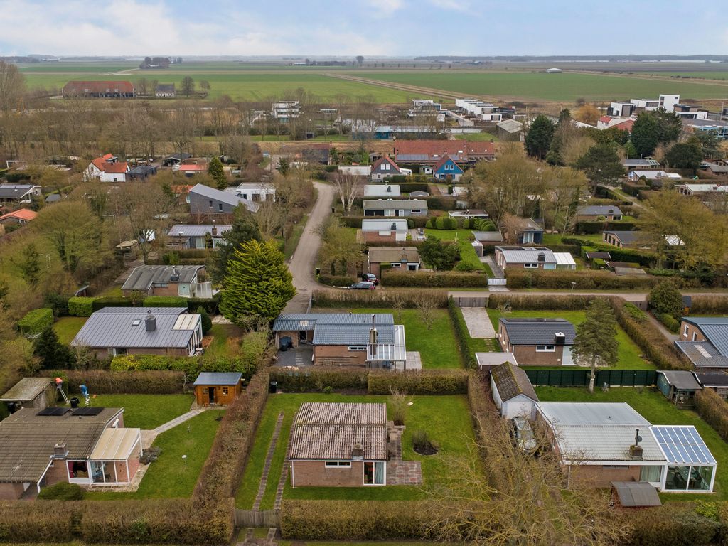 Saturnuslaan 6, KAMPERLAND