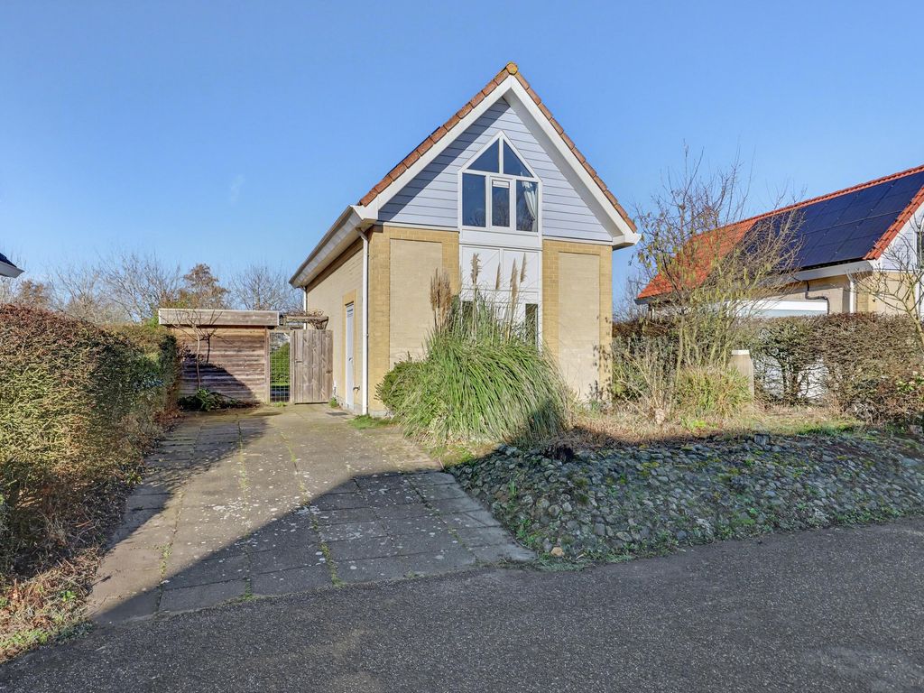 Golfslag 9, KAMPERLAND