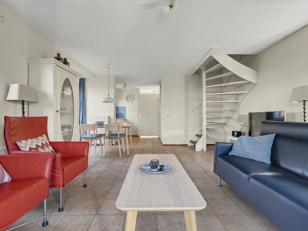 Golfslag 9, KAMPERLAND