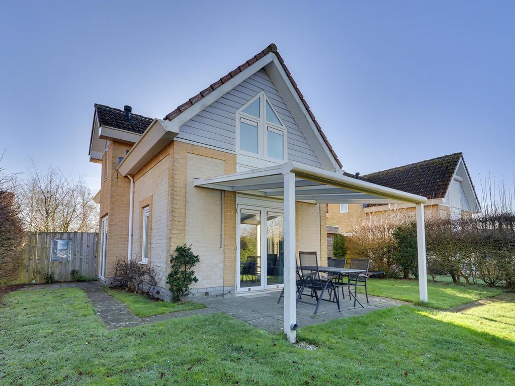 Golfslag 9, KAMPERLAND