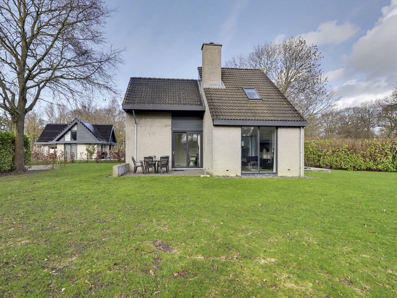Sint Jacobshoofd 15, VROUWENPOLDER