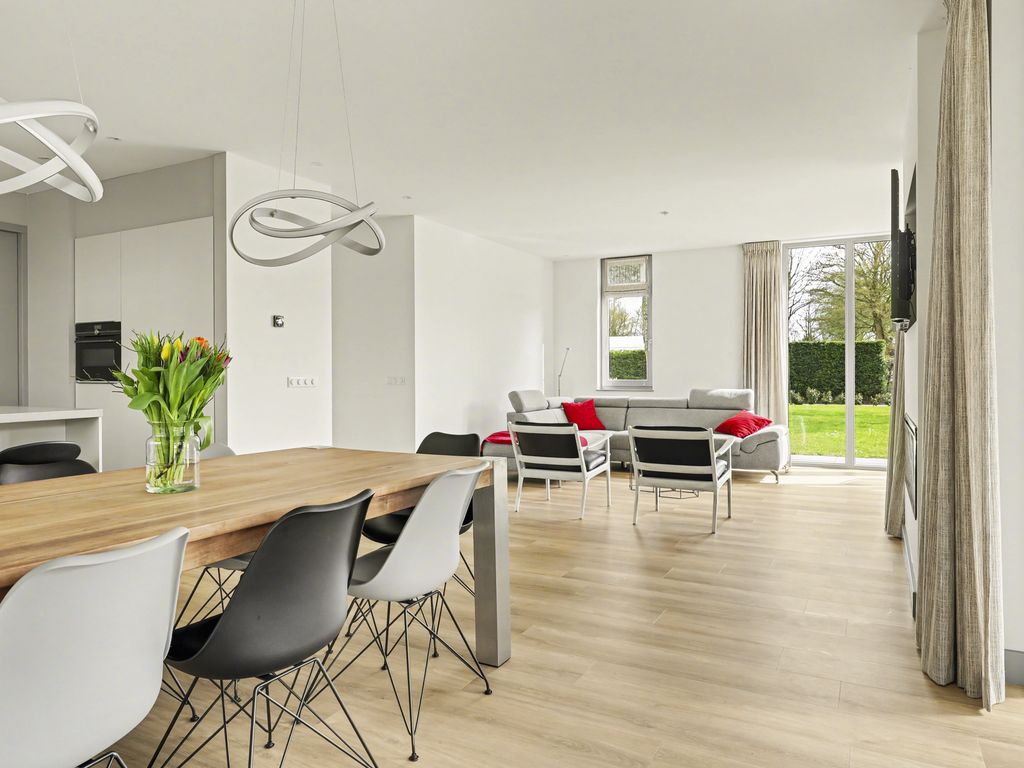 Leeuwerikenlaan 7, KAMPERLAND