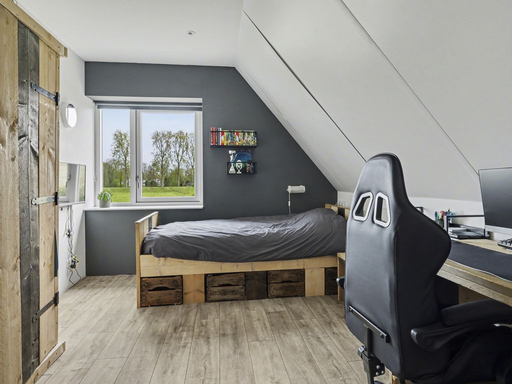 Lijnbaan 12, KORTGENE