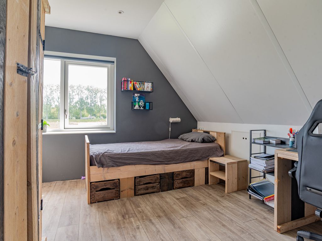 Lijnbaan 12, KORTGENE