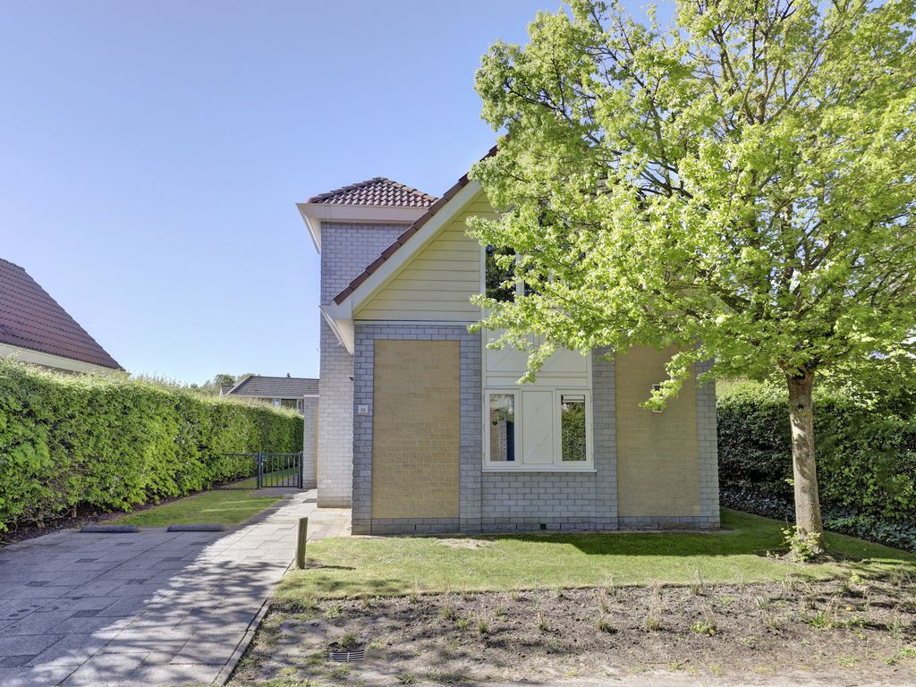 Kering 12, KAMPERLAND