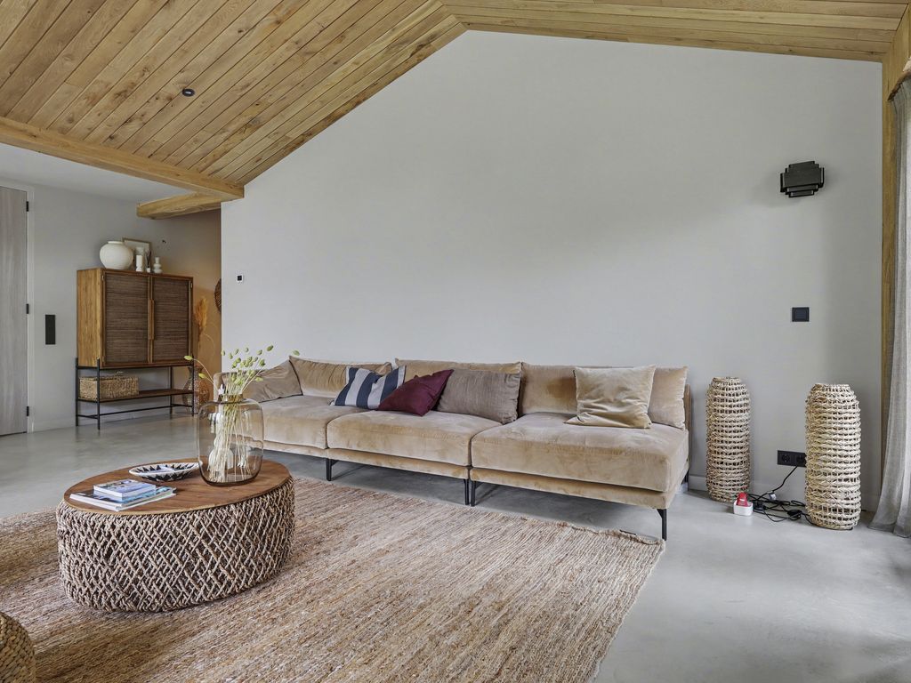 Leeuwerikenlaan 1, KAMPERLAND
