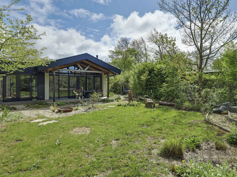 Leeuwerikenlaan 1, KAMPERLAND