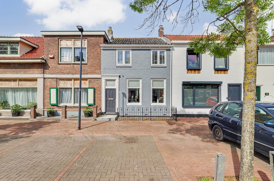 Voorstraat 8