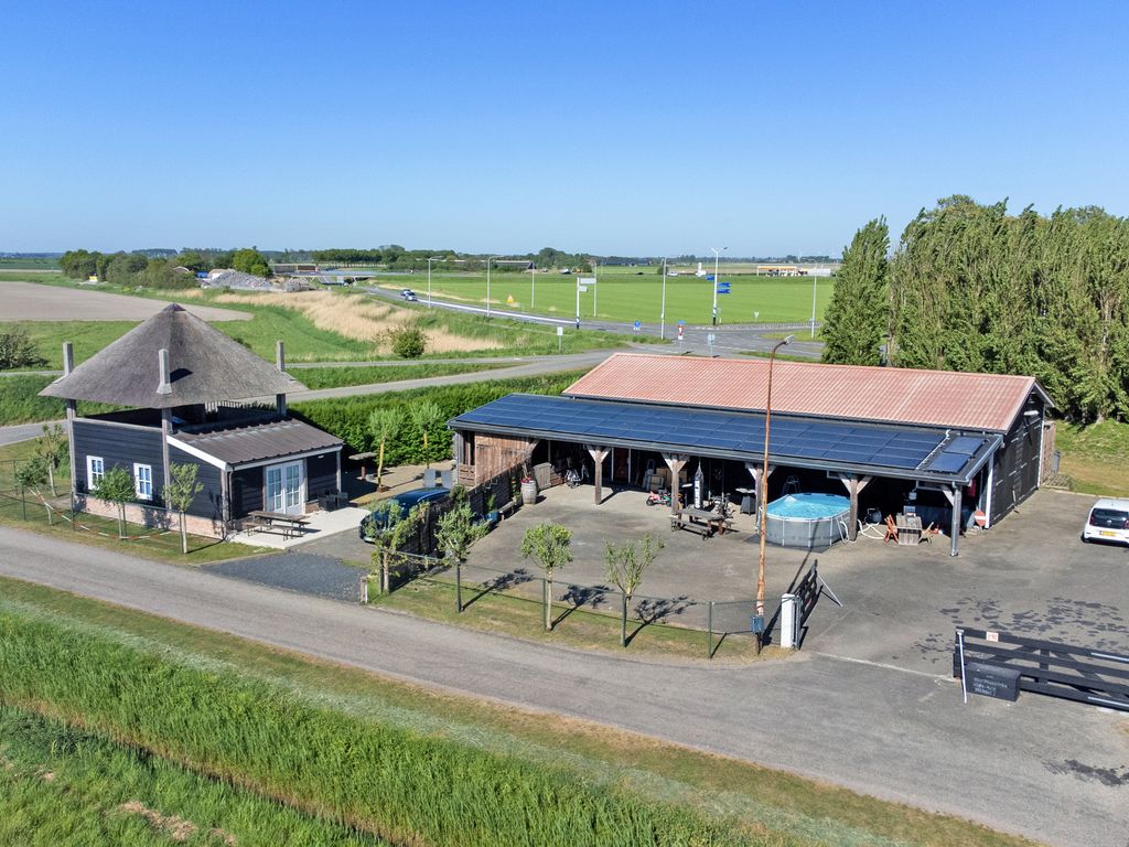 Boomdijk 2, Kats