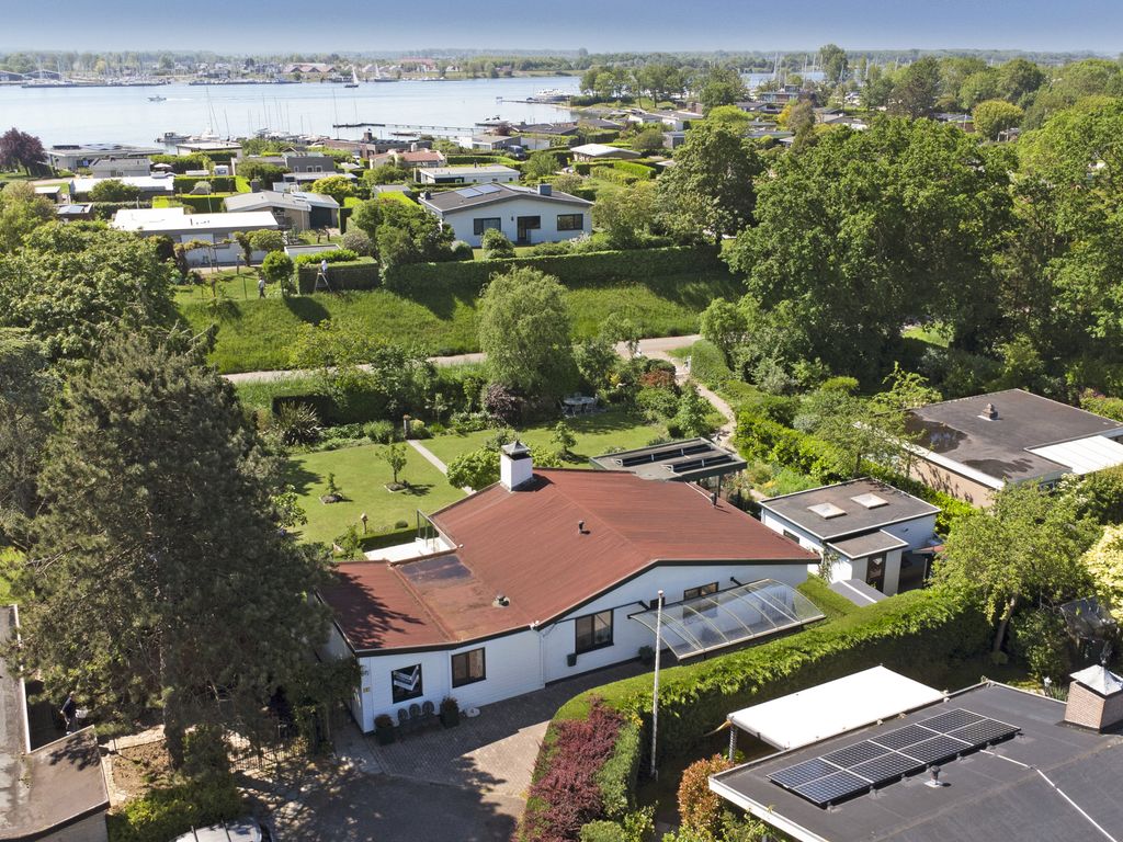 Kruisbeslaan 4. , KORTGENE