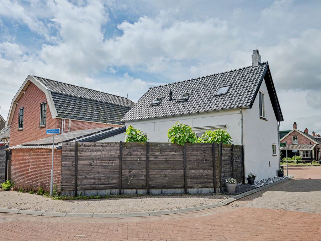 Burgemeester P Wissestraat 18, GEERSDIJK