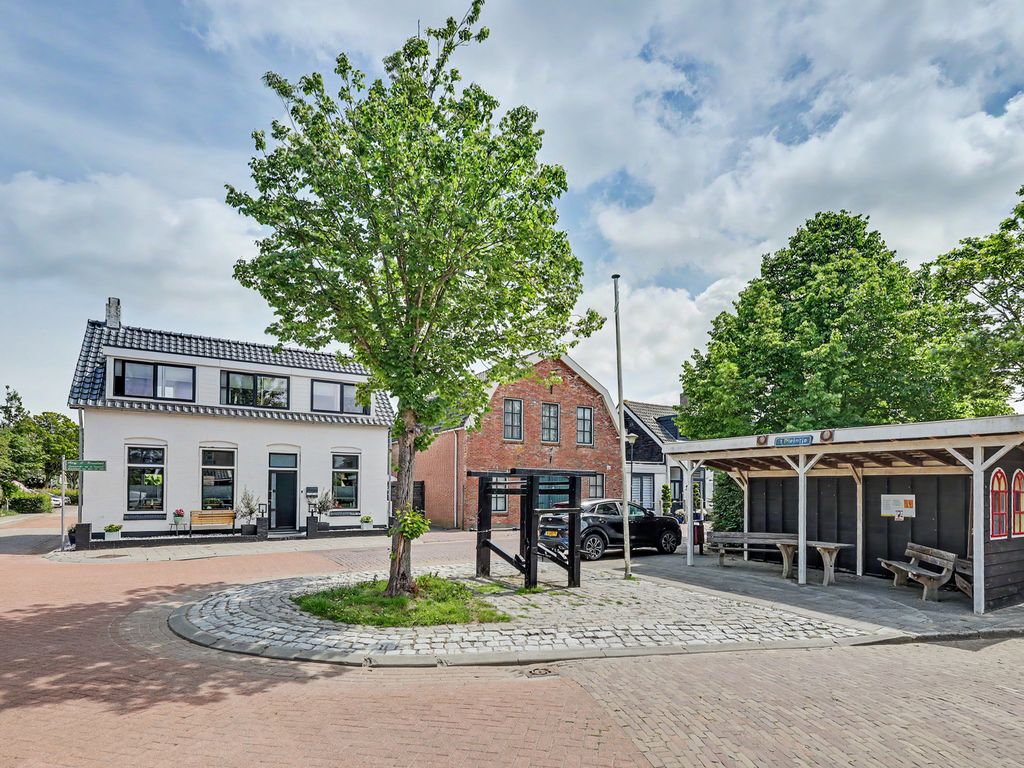 Burgemeester P Wissestraat 18, GEERSDIJK