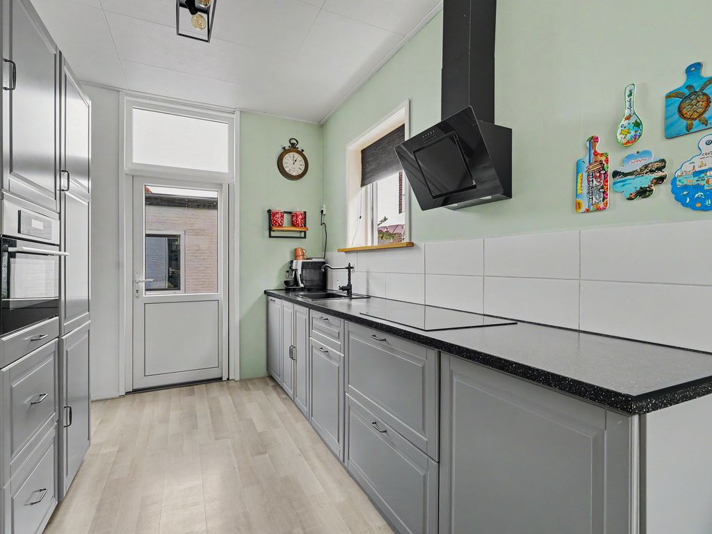 Burgemeester P Wissestraat 18, GEERSDIJK