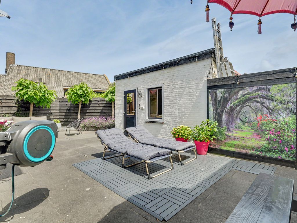 Burgemeester P Wissestraat 18, GEERSDIJK