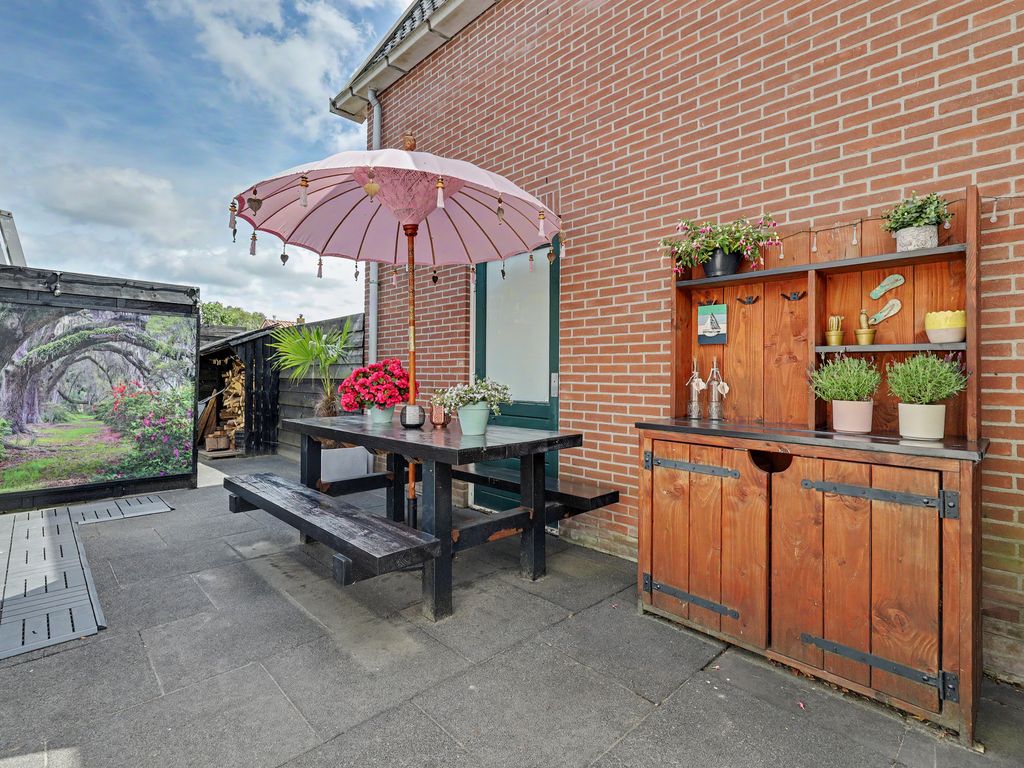 Burgemeester P Wissestraat 18, GEERSDIJK