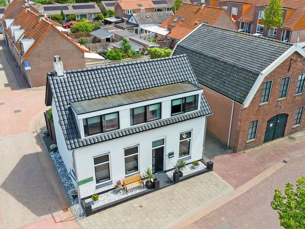 Burgemeester P Wissestraat 18, GEERSDIJK