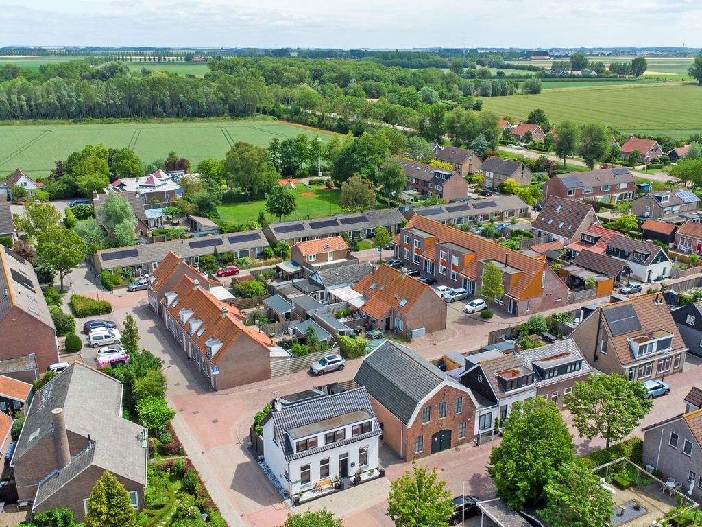 Burgemeester P Wissestraat 18, GEERSDIJK