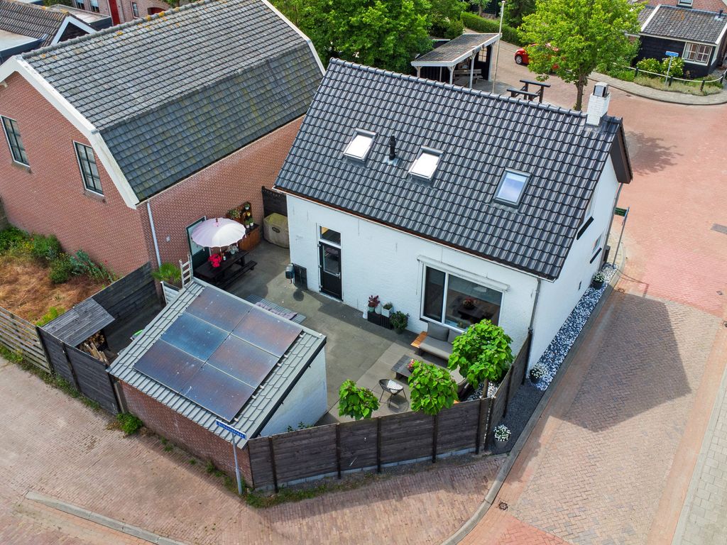 Burgemeester P Wissestraat 18, GEERSDIJK
