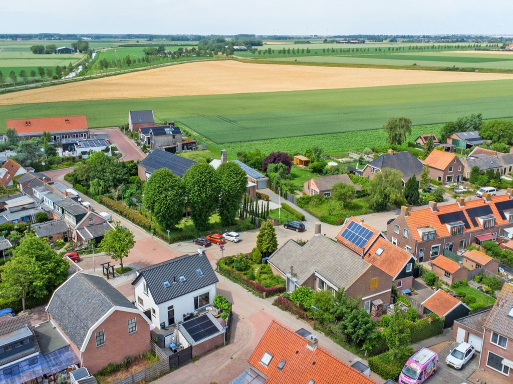 Burgemeester P Wissestraat 18, GEERSDIJK