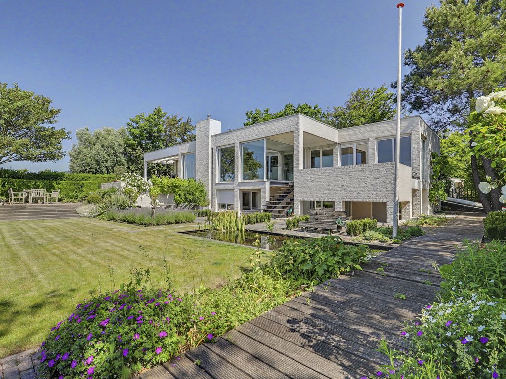 Dennenlaan 24, KAMPERLAND