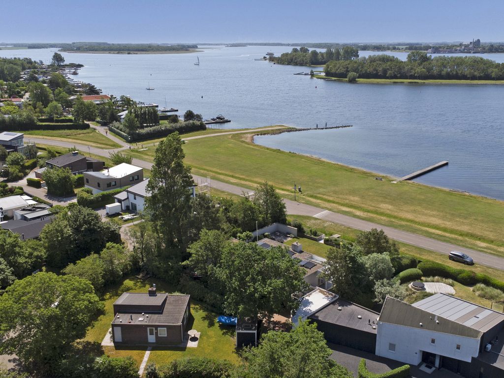 Dennenlaan 24, KAMPERLAND