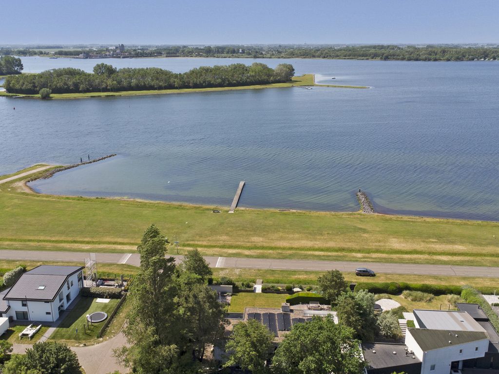 Dennenlaan 24. , KAMPERLAND