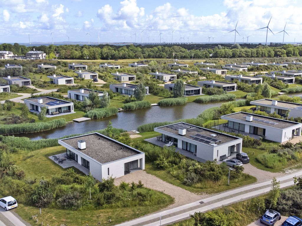 Zandbank 1, KAMPERLAND