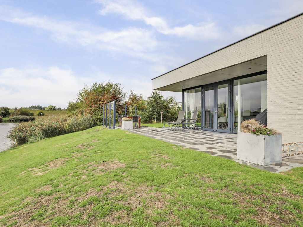 Zandbank 10, KAMPERLAND