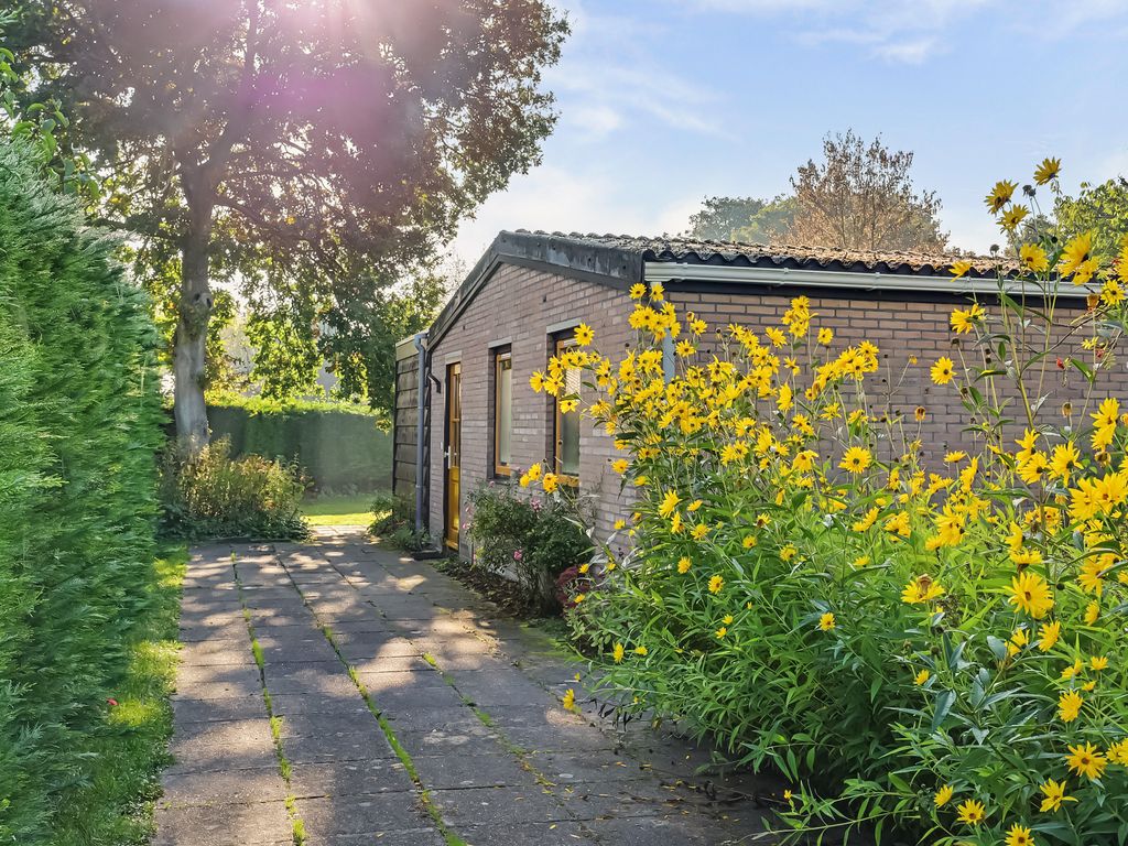 Saturnuslaan 12, KAMPERLAND
