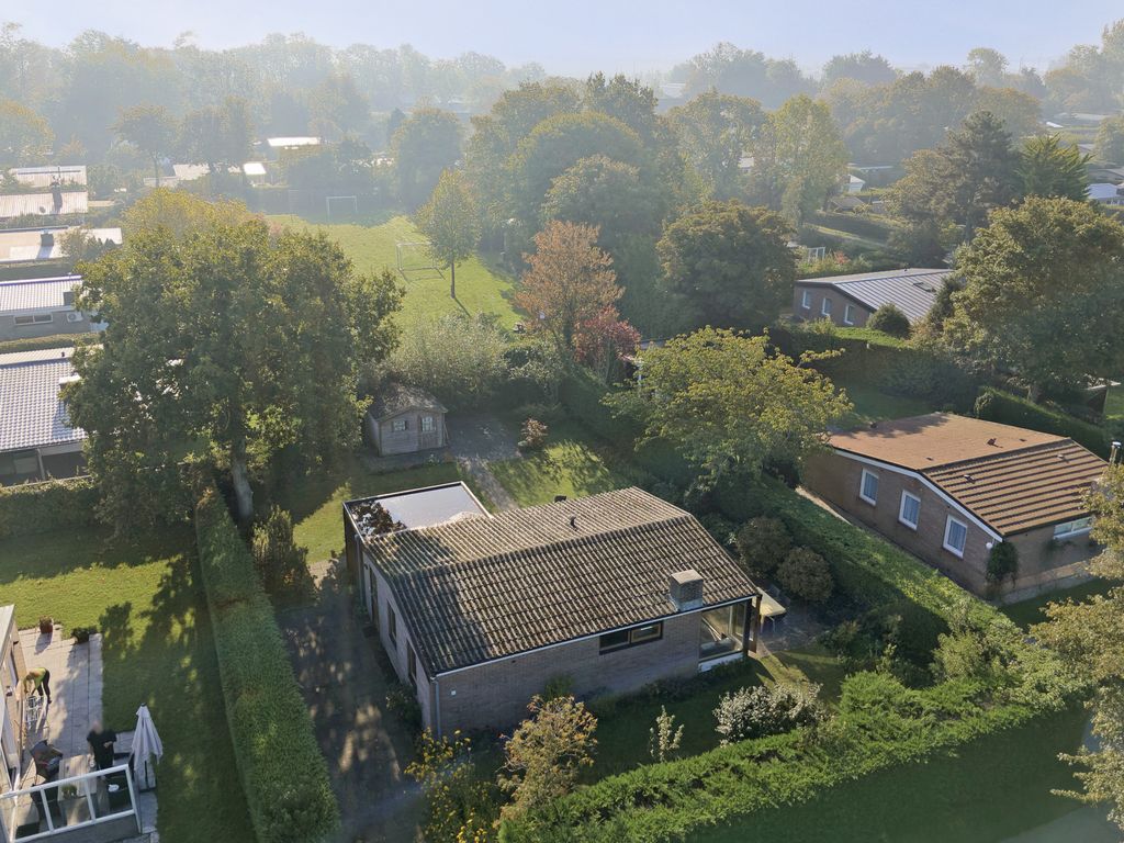 Saturnuslaan 12, KAMPERLAND