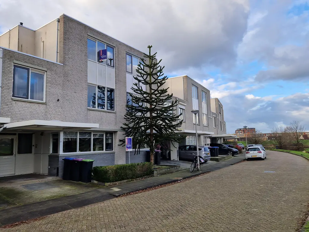 Marga Klompestraat 37, SPIJKENISSE