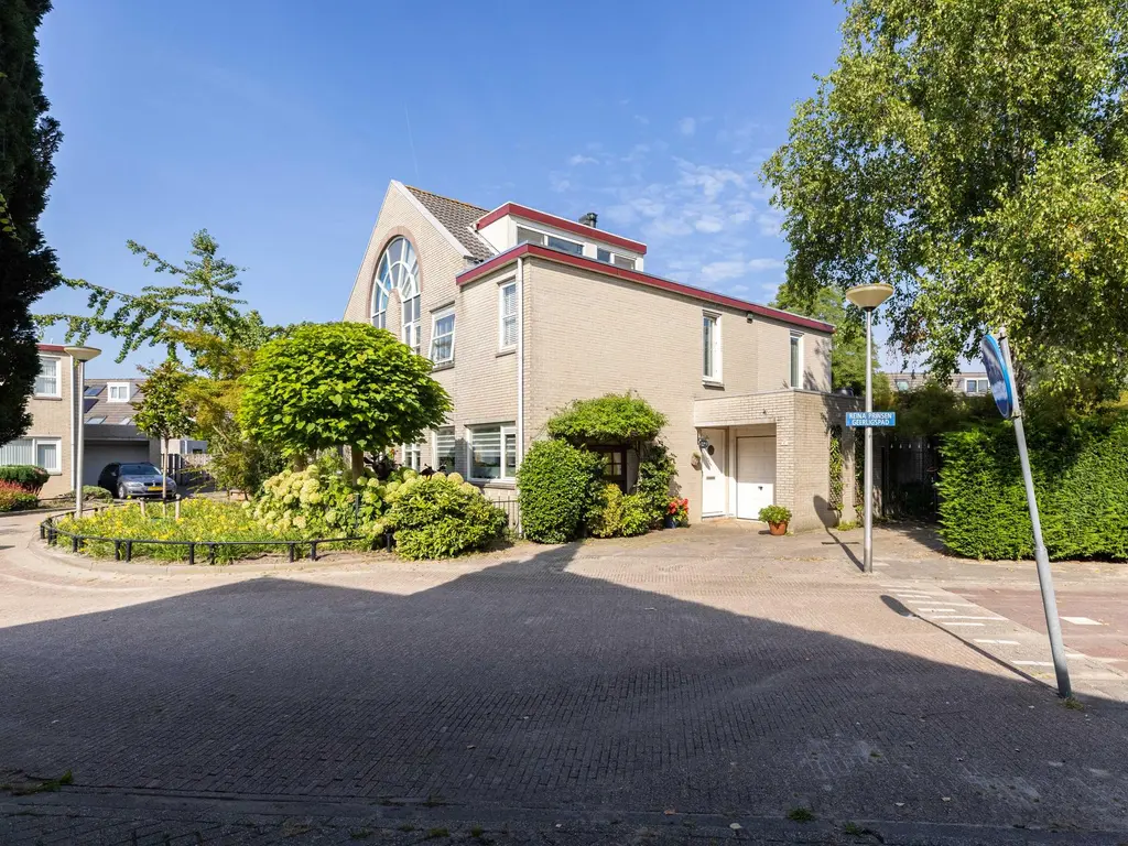 Reina Prinsen Geerligspad 18, SPIJKENISSE