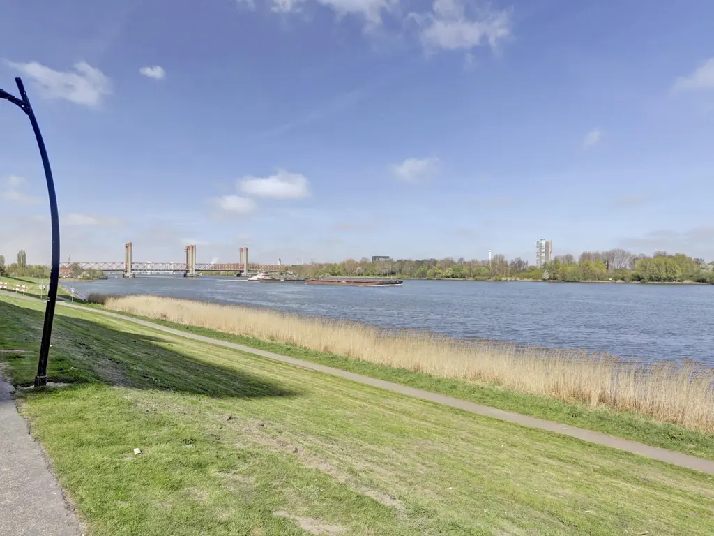 Hongerlandsedijk 1722, SPIJKENISSE
