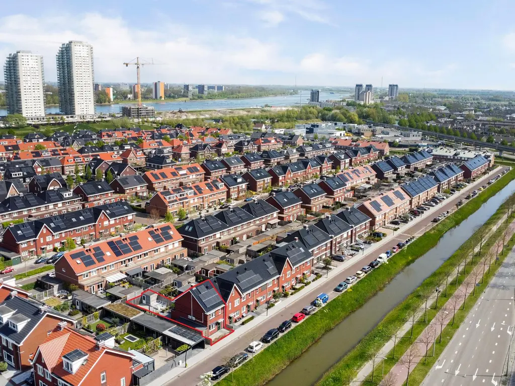 Japhet Hoorwegsingel 3, SPIJKENISSE