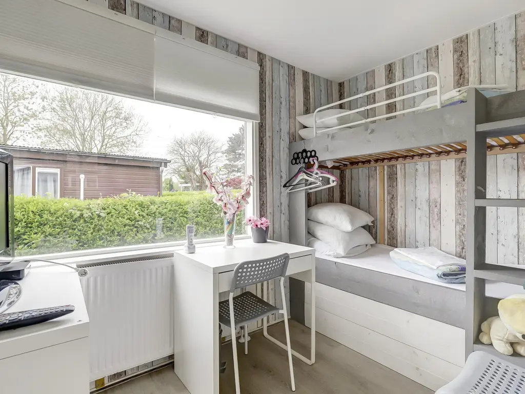 Gorsplein 2, Dennendaal 14 , OOSTVOORNE